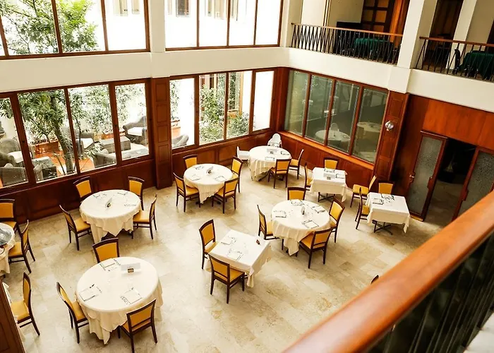 Отель Sacco Бернальда